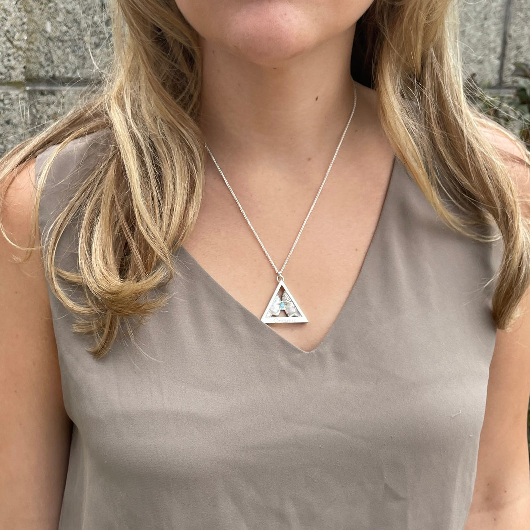 Onesoul Triangular Pendant - Mother to Daughter